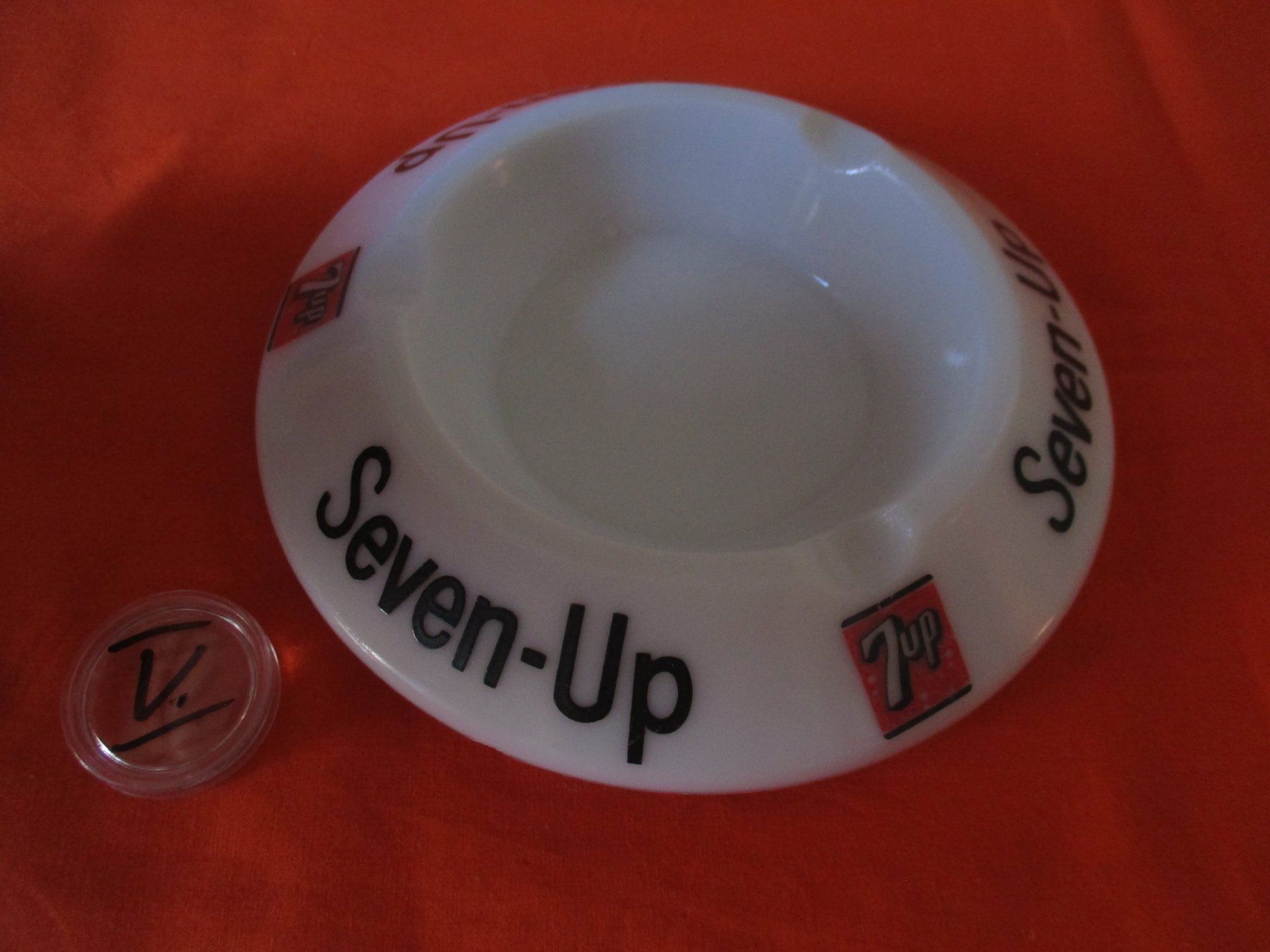 Aschenbecher: Aschenbecher 7 Up, Seven up – Gebraucht aus Birsfelden von alles-muss-raus