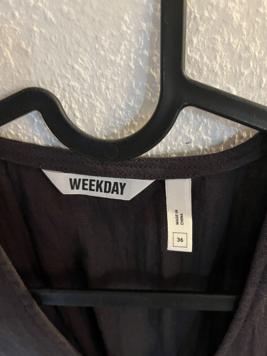 Weekday Camicette: WEEKDAY Bluse 'Alec' in Grau – Nuovo (secondo la descrizione) da Zürich venduto da KimCollins 2