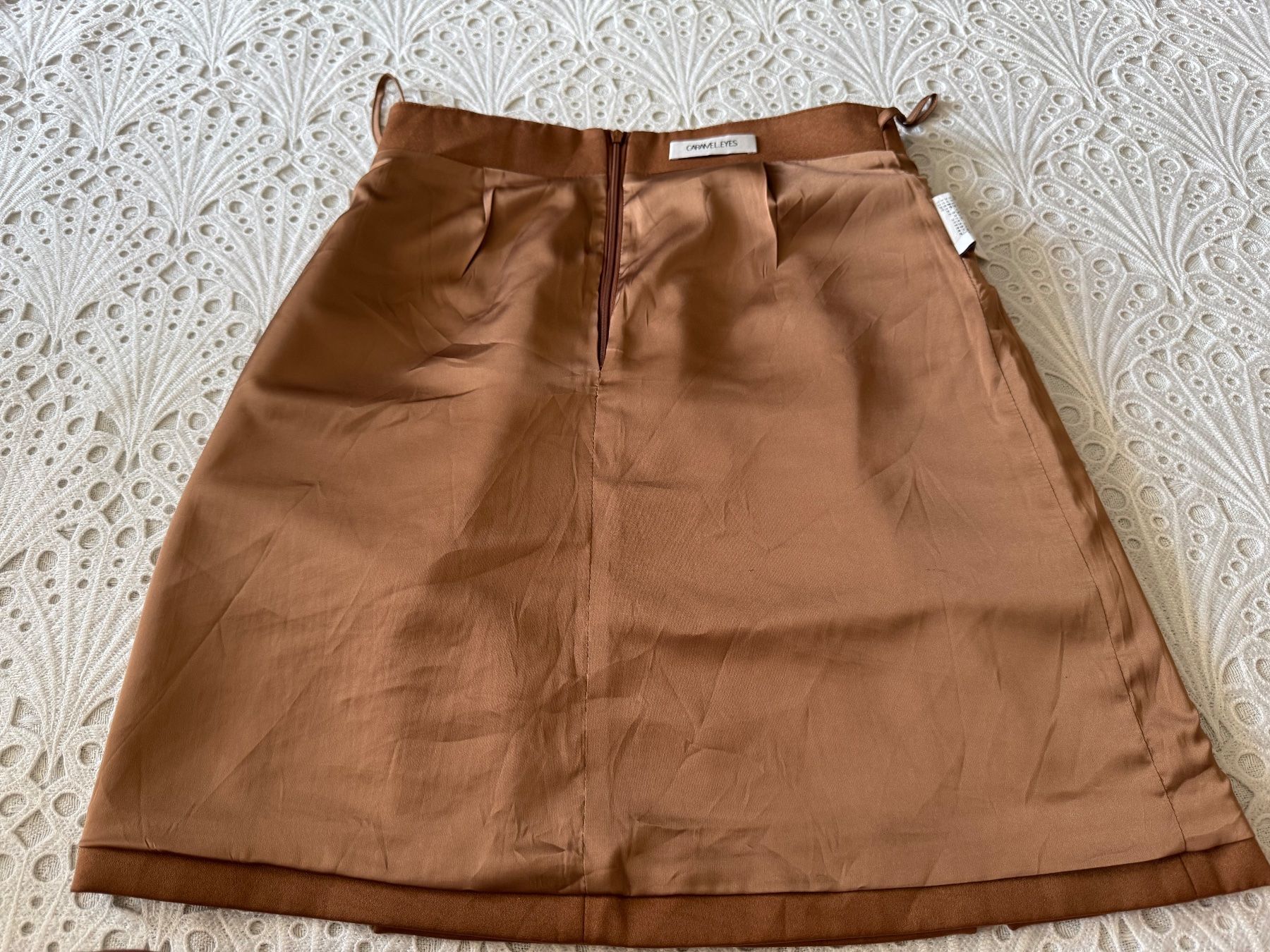 Gonne: Brauner Minirock im Wildlederlook mit Schlitz Gr M – Usato da Frenkendorf venduto da Style365 2