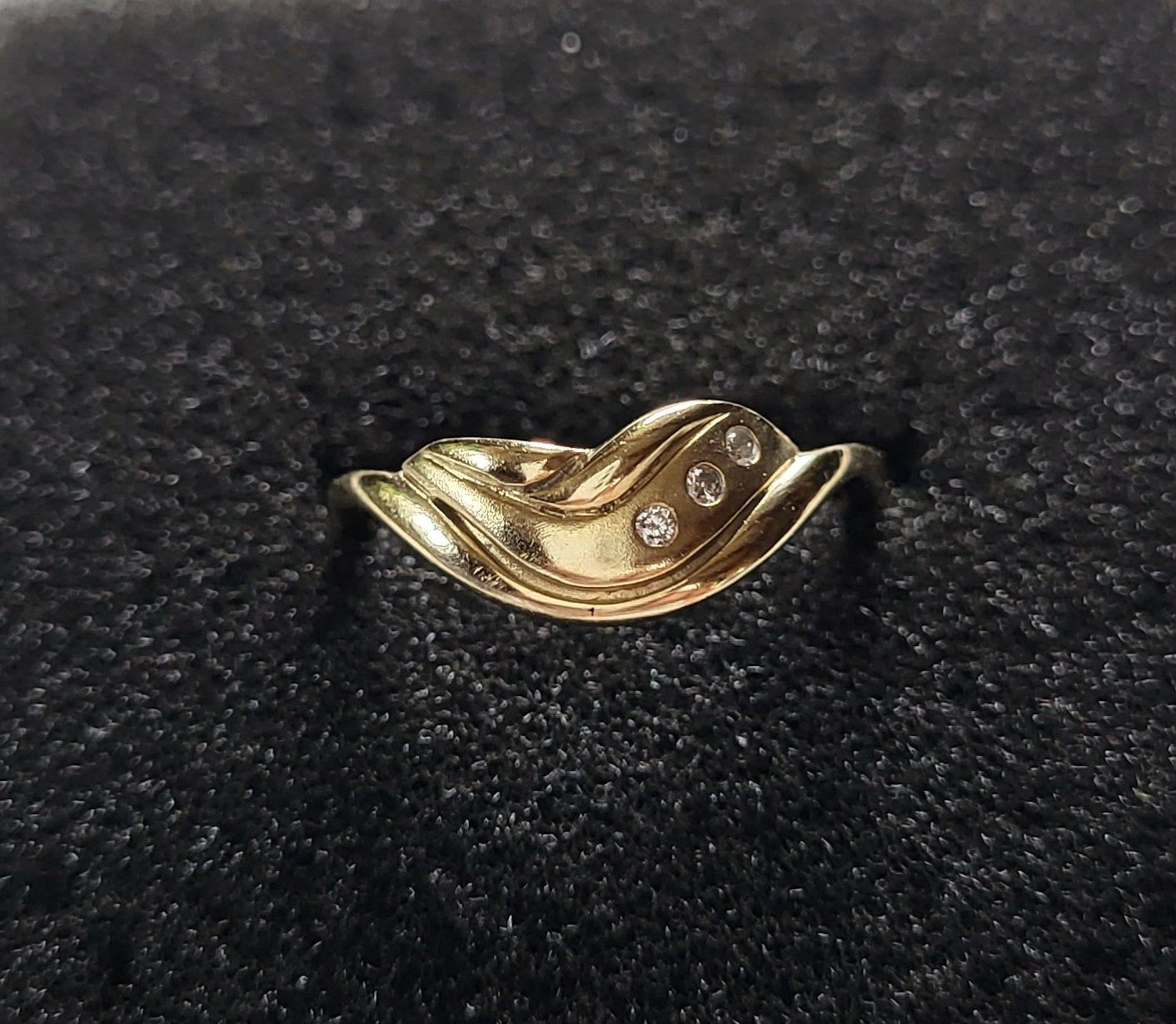 Anelli: Gold 585 Ring Mit Brillanten – Usato da Wald ZH venduto da Dasilver 1