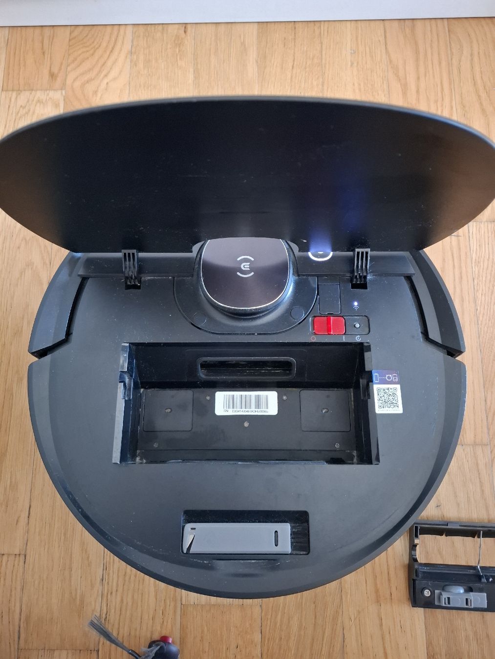 Ecovacs Aspirapolveri & Accessori: Ecovacs Deebot Ozmo T8 AIVI Staubsauger robot – Usato da Schlieren venduto da car_w57d 6