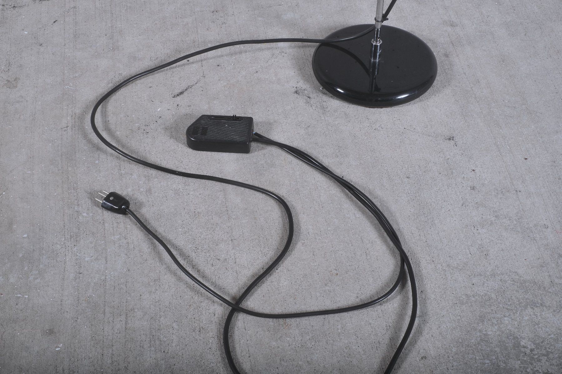 Oluce Lampade: COLOMBO LAMPE OLUCE HALOGEN BODENDIMMER – Usato da Zürich venduto da mrbluewave 4