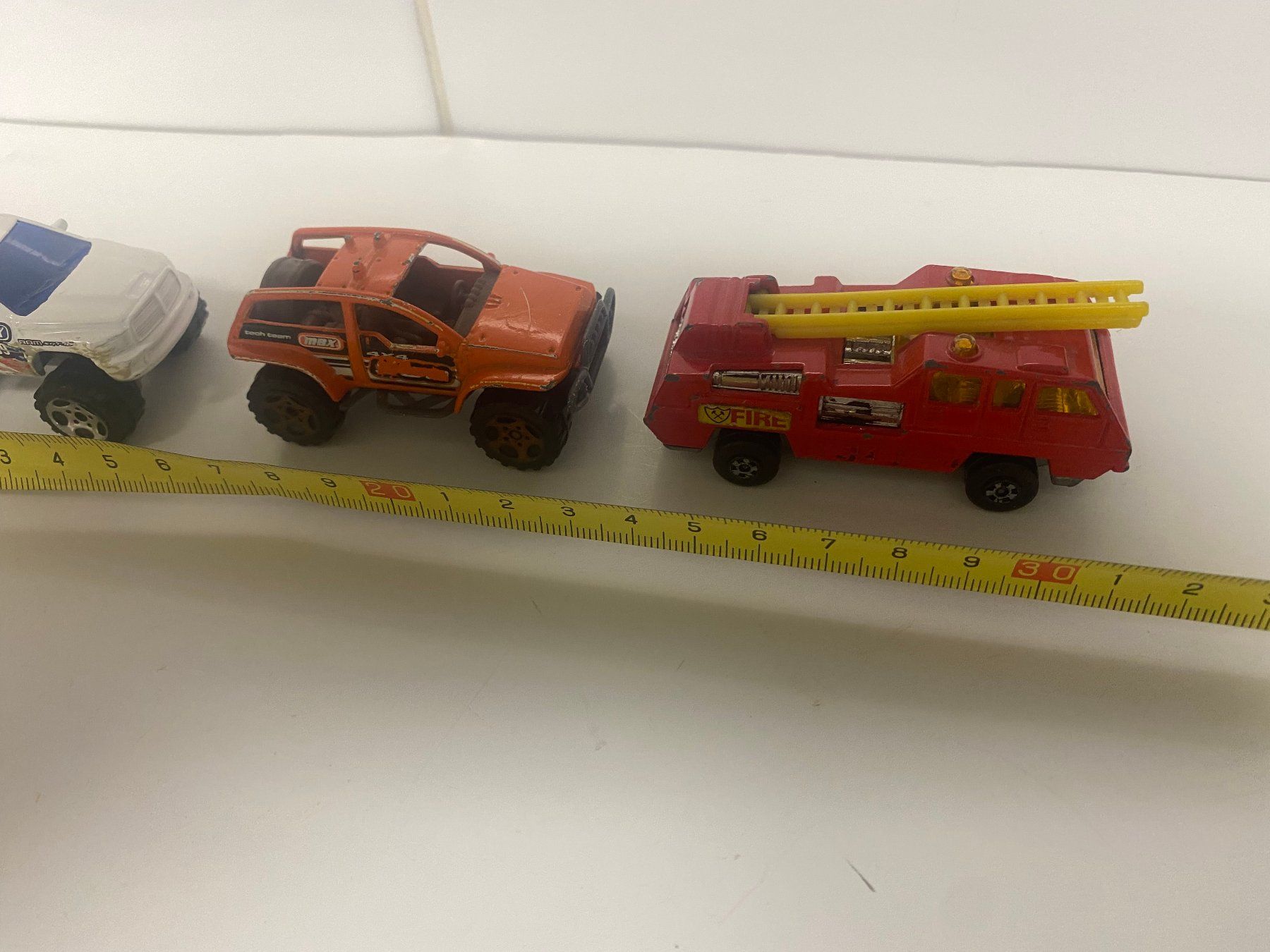 Matchbox Modellini d'auto: Matchbox Konvolut 4 Stk. 434 – Usato da Kerzers venduto da tisyayasuBE 2