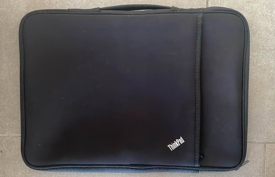 Lenovo Borse: Sac pour ordinateur portable Lenovo ThinkPad 15,6'' – Usato da La Conversion venduto da loboDelavega