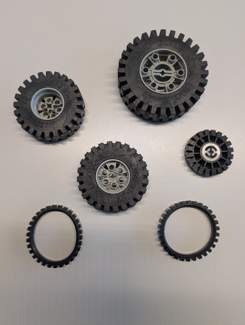 Lego Kit di costruzioni: Lego diverse Räder – Usato da Maseltrangen venduto da Simbi73