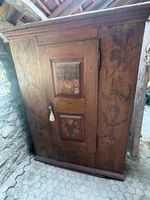 Antiker Bauernschrank 18. Jahrhundert