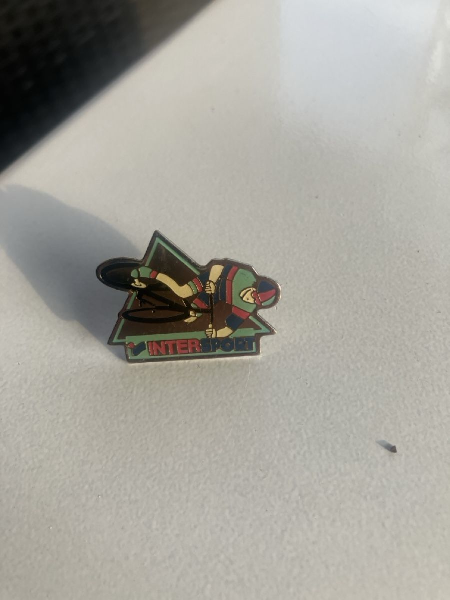 Placchette & Badge: Pin Intersport – Usato da Eschlikon TG venduto da Urs.knopf