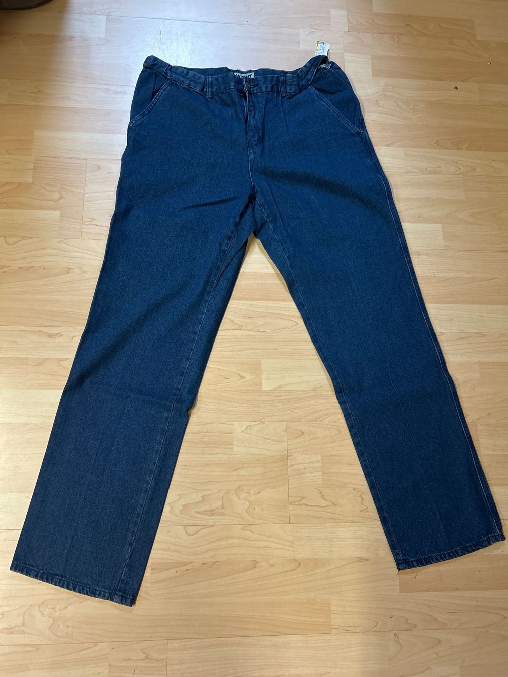 Jeans: Dunkelblaue Jeans Grösse 56 Bundweite ca. 100cm – Nuovo e nell'imballaggio originale da Koppigen venduto da Ready2Work