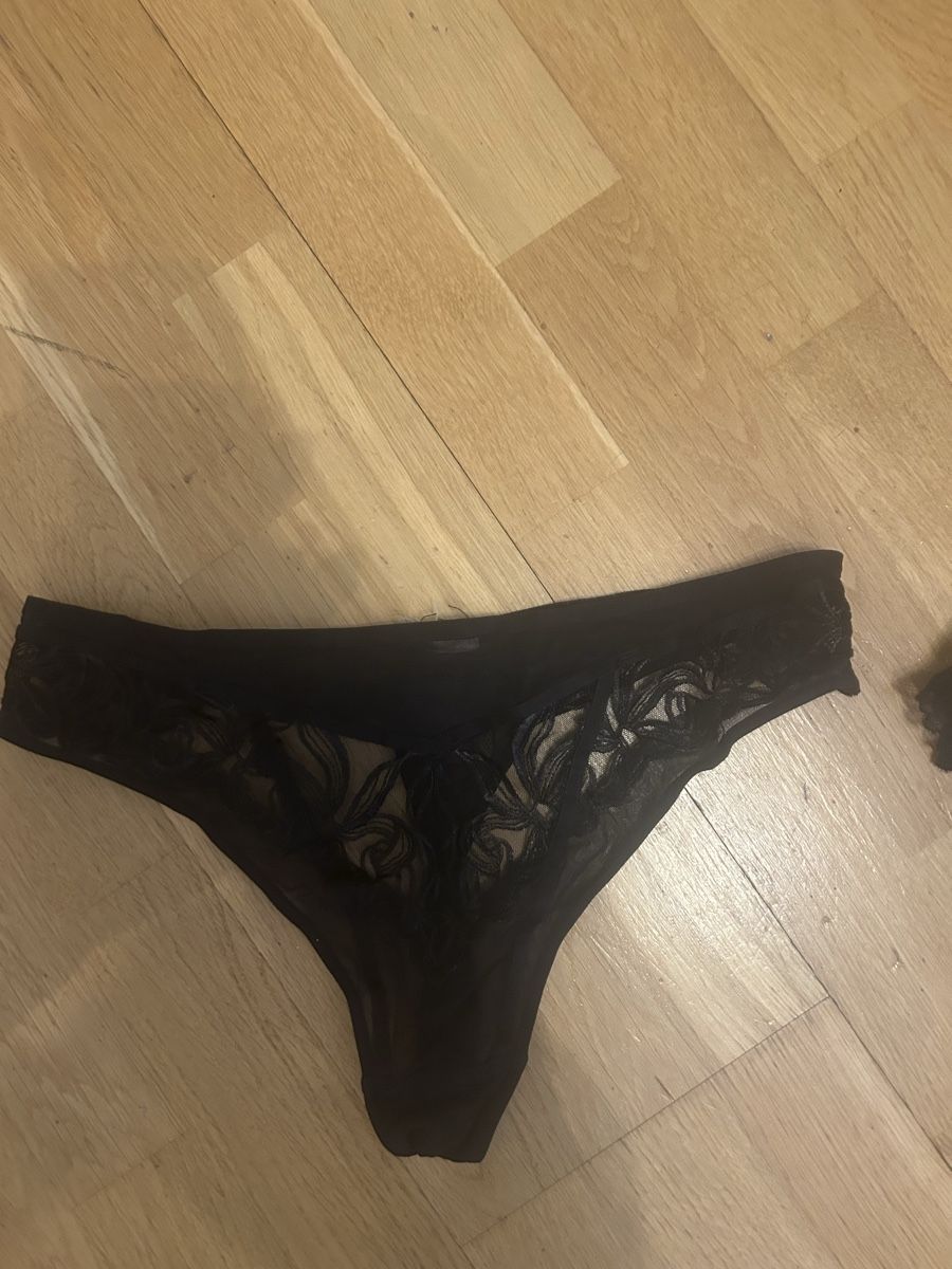 Autres dessous: Schwarze Tanga Slip Gr m – D'occasion à Allschwil par selake990673