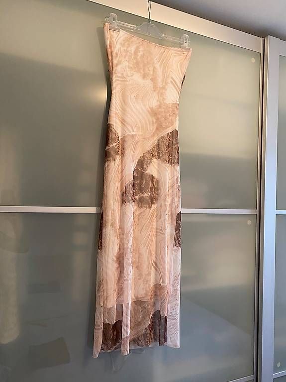 Kleider: Robe femme m-longue  – Gebraucht aus Riaz von tim_276t 4