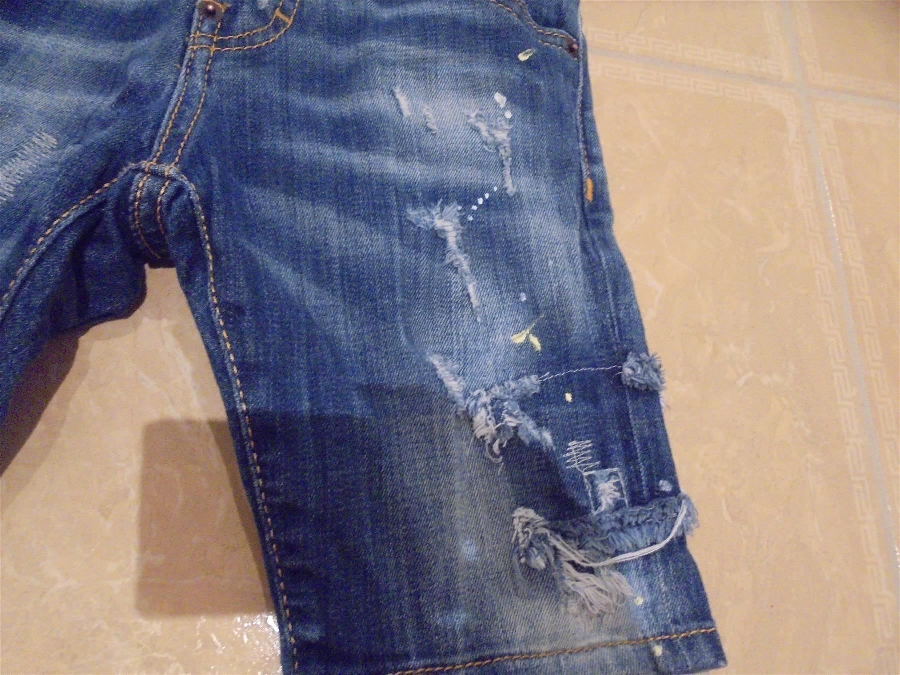 Pantaloni: Dsquared2 NWT Shorts, 7-8J NP 250 Fr – Nuovo (secondo la descrizione) da Klingnau venduto da Markus14 1