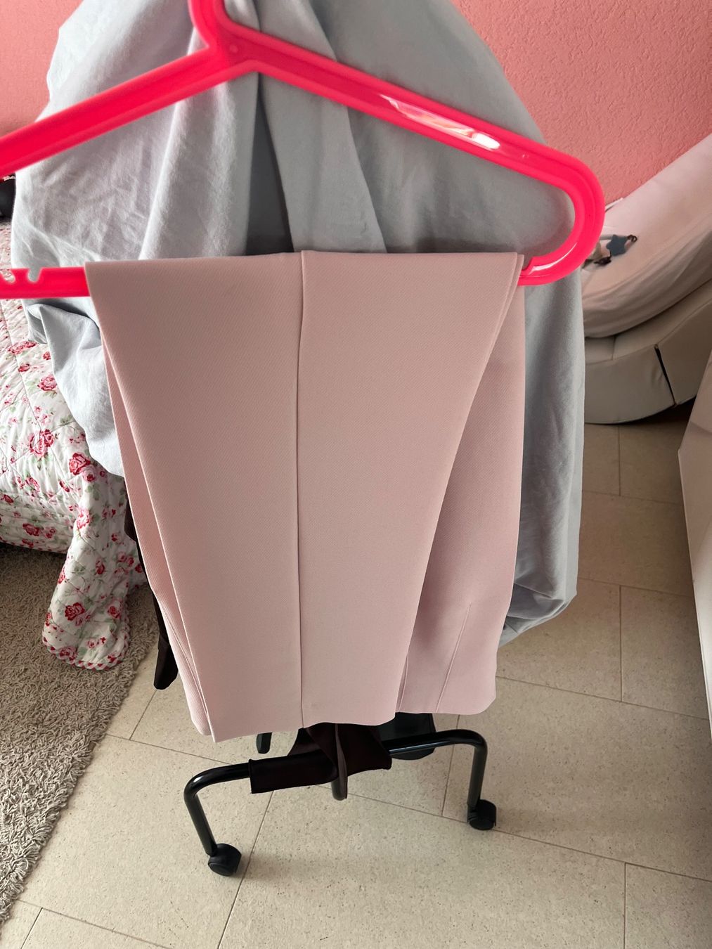 Lotti di vestiti: Schöne Damenbekleidung, Grösse 38 – Usato da Suhr venduto da brigittaba 7