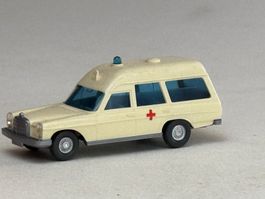 PA- Wiking Mercedes 200 Krankenwagen