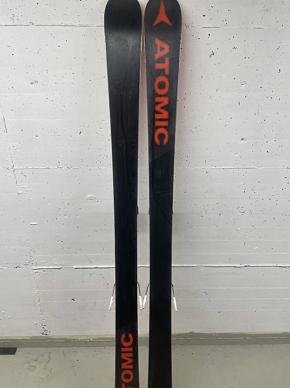 Sci: Skis Atomic Punx 5 170 cm – Usato da Zweisimmen venduto da lou_6gq9 2