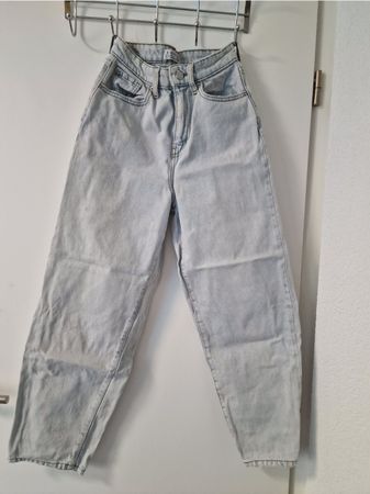 Primark Mom Jeans, size 36. Light wash