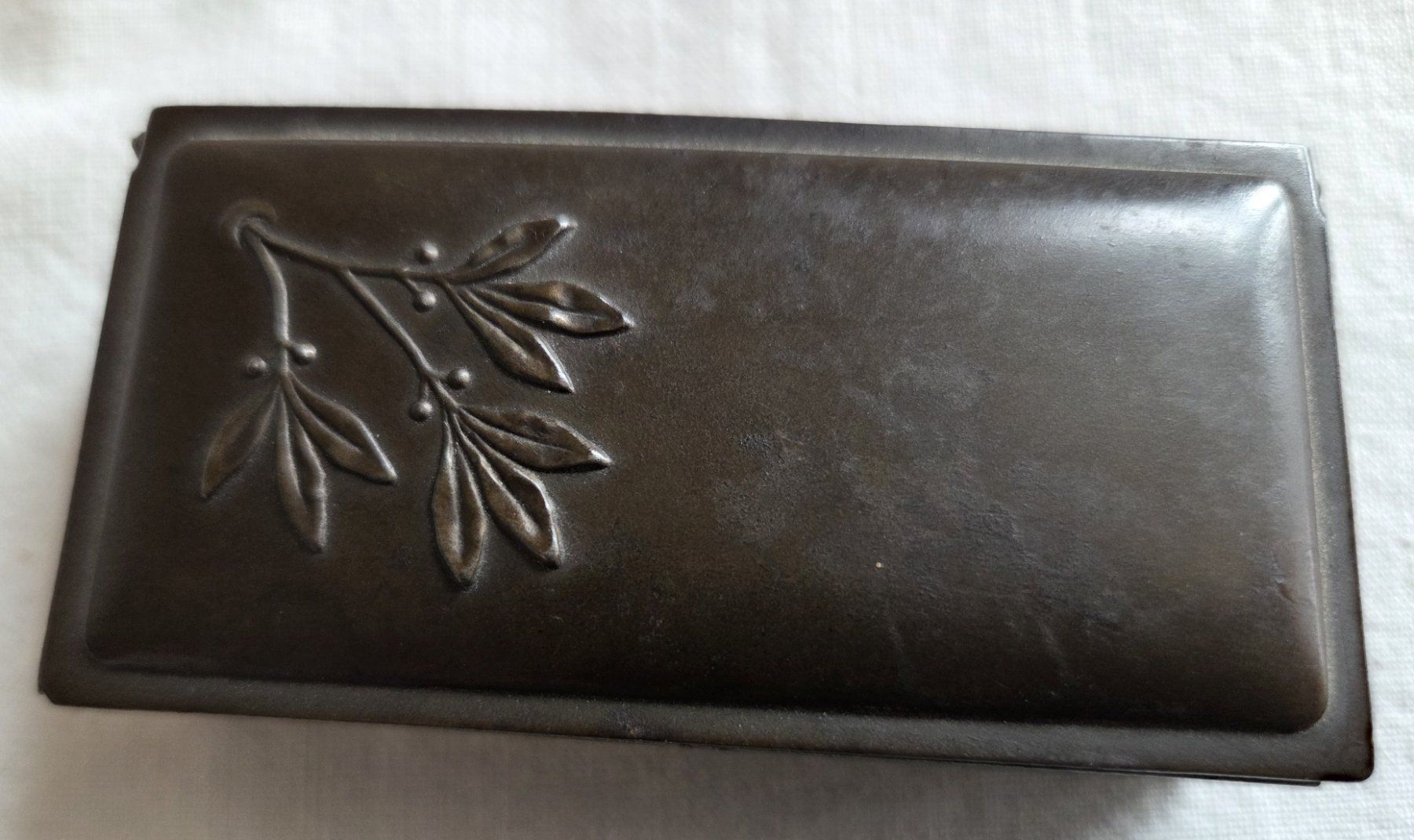 Dosen: Vintage  Briefmarkendöschen – Gebraucht aus Bettingen von Wedgetail-Eagle2