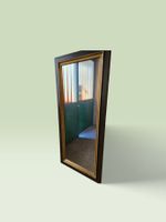 Schöner Wandspiegel mit goldenem Rahmen - Zeitloses Design!