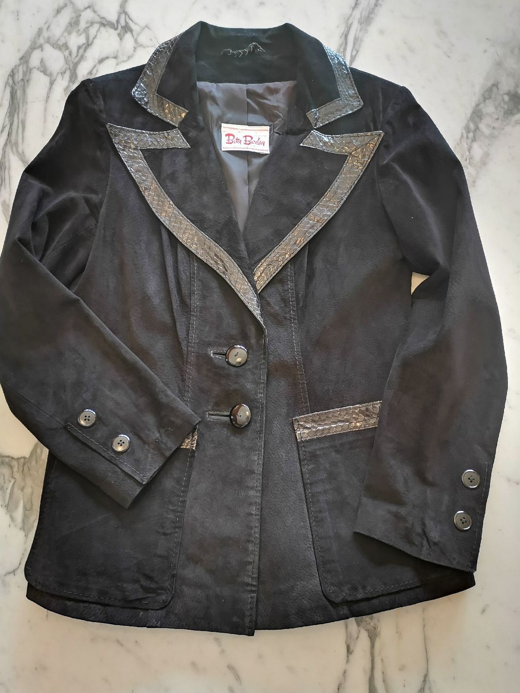 Betty Barclay Giacche: Betty Barclay Vintage Lederblazer mit Pythonleder – Usato da Uerikon venduto da pink_flamingo 5