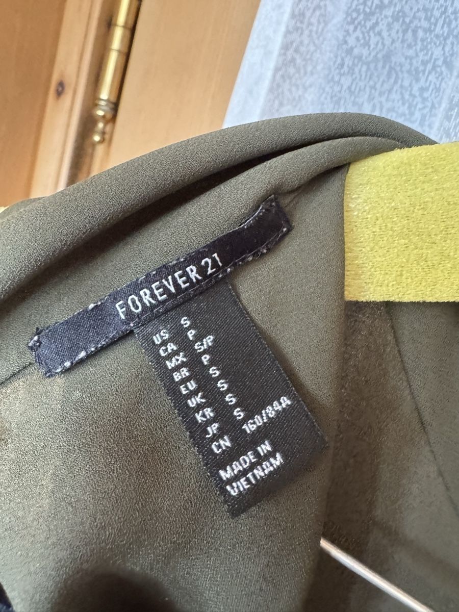 Maillots de corps & Pantalons: Langes Shirt – D'occasion à Samedan par rob_g658 2