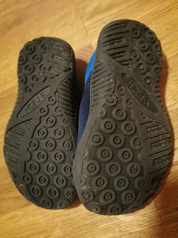 Scarpe per ragazzi: Wasserschuhe Gr. 23 Hot Tuna – Usato da Dietikon venduto da Sandra_Luka 1