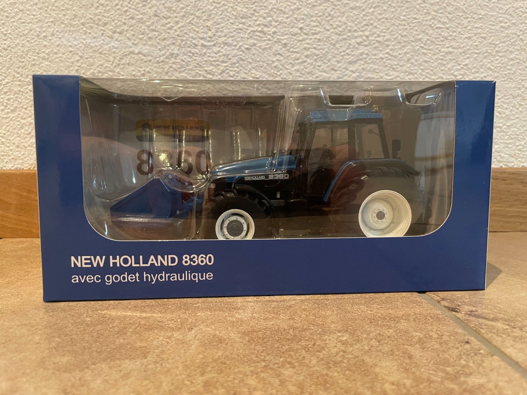 New Holland Traktoren: New Holland 8360 von Replicagri – Neu und originalverpackt aus Kreuzlingen von Stefan1150 5