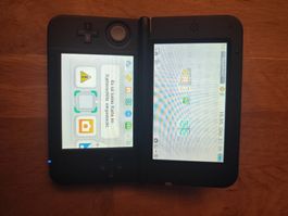 Nintendo 3DS XL, blaue Edition.