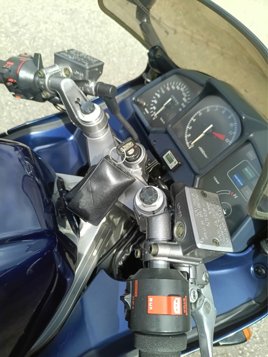 Strasse: Honda VFR 750 F – Gebraucht aus appenzell von Lass0 4