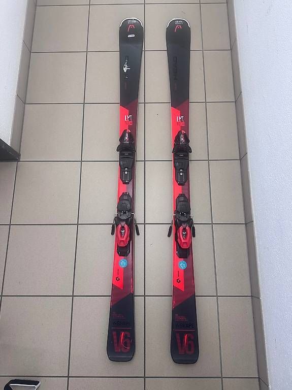 Skis: Sci, scarponi e bastoni – Gebraucht aus Castione von enzo1973
