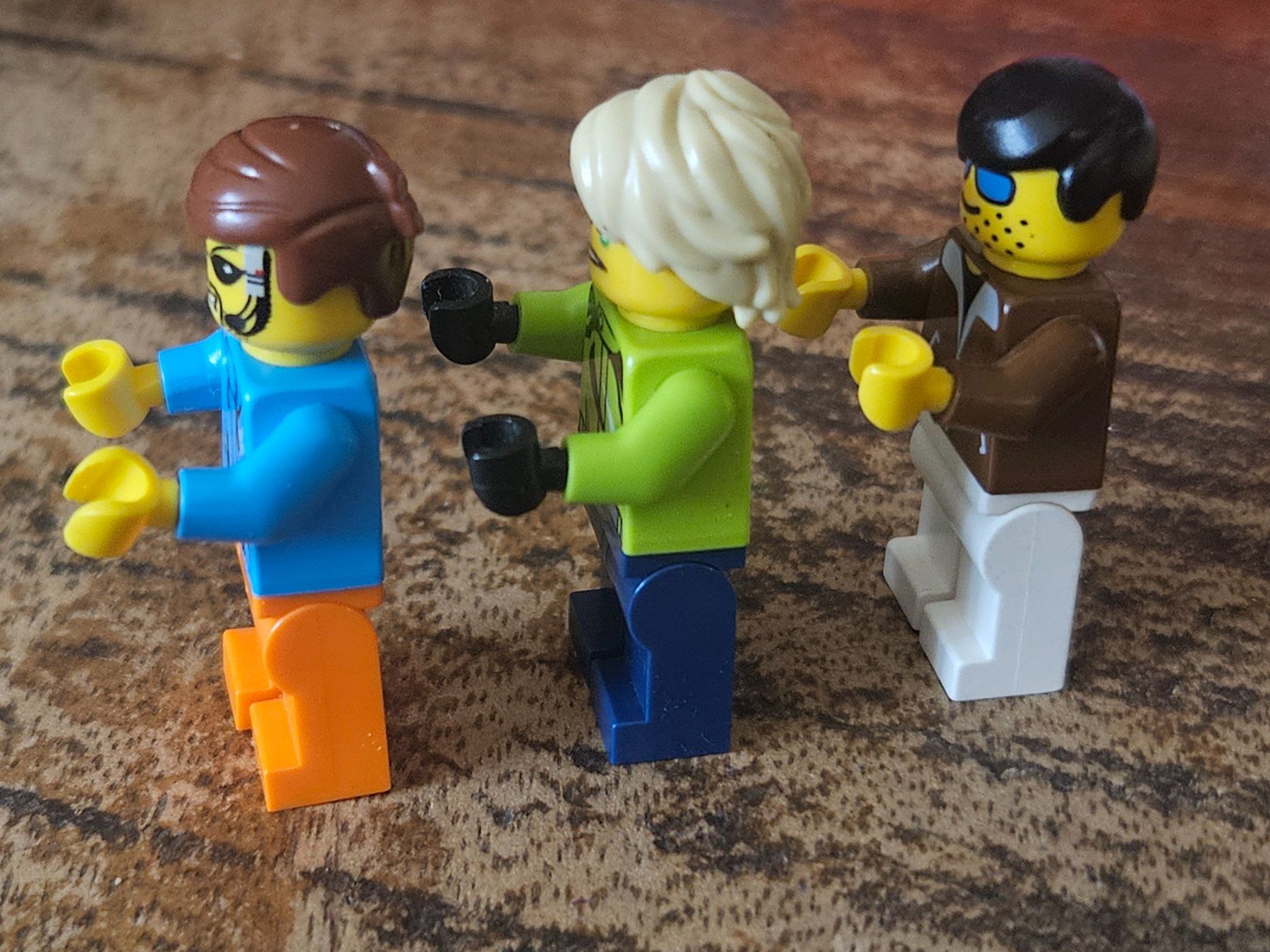 Lego Kit di costruzioni: lego lot de 3 figurines – Usato da Confignon venduto da Ecrofigs 2