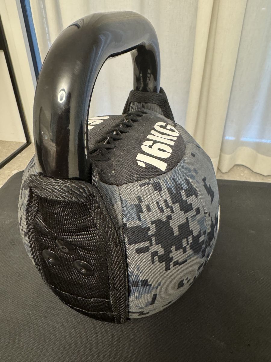 Manubri & Pesi: Sveltus 16kg Kettlebell - safe for the floor – Usato da Jonen venduto da chrispluess 1