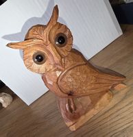 Eule Figur Holz geschnitzt und wunder schön sie Foto 