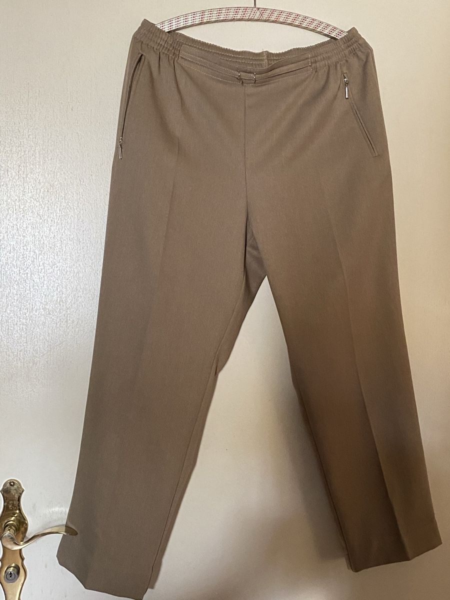 Pantaloni: Hose – Usato da Gretzenbach venduto da Cantate