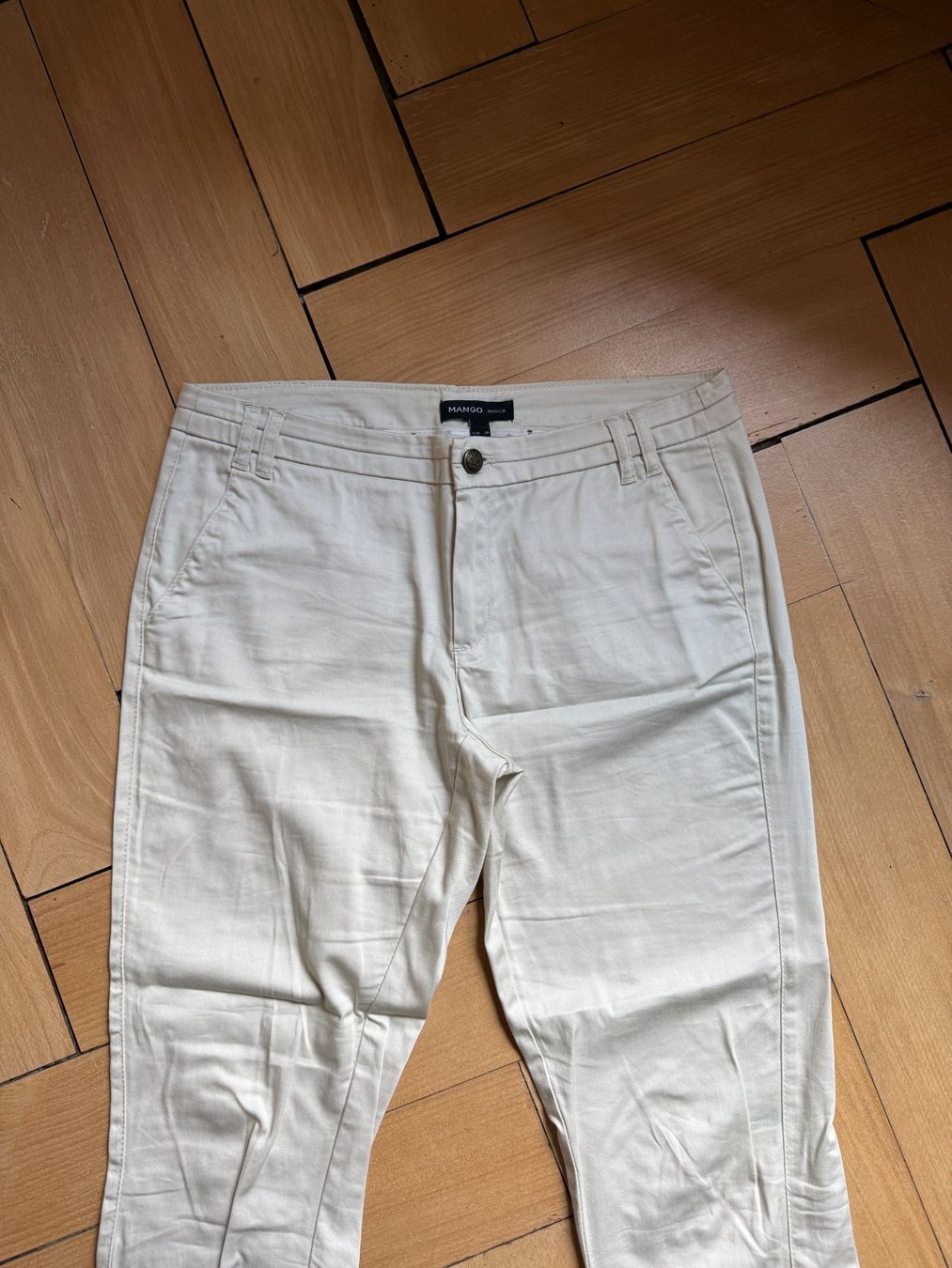 Mango Pantaloni: MANGO - Chino Hose crèmefarben 38 – Usato da Zürich venduto da Diazaio 1