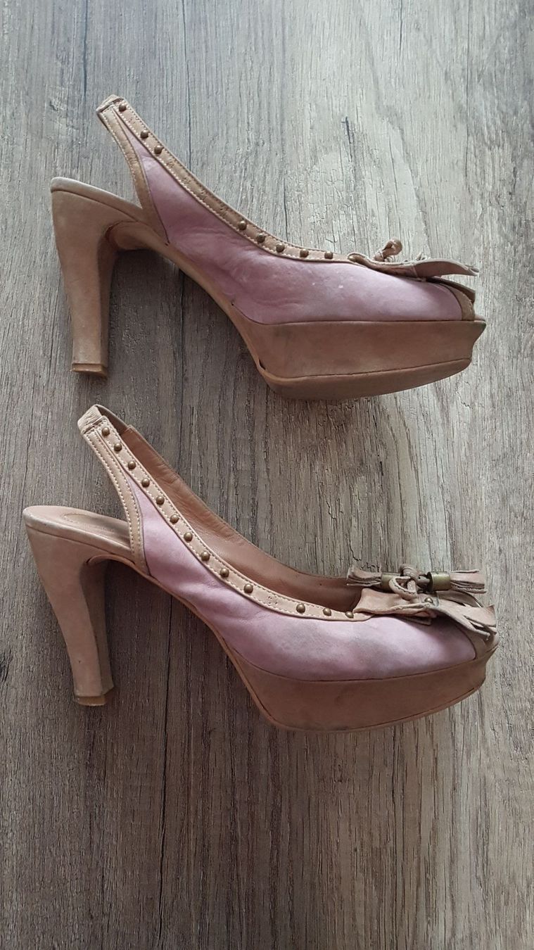 Damenschuhe: Leder Pumps / Schuhe – Gebraucht aus Schöfflisdorf von CrRG21 2