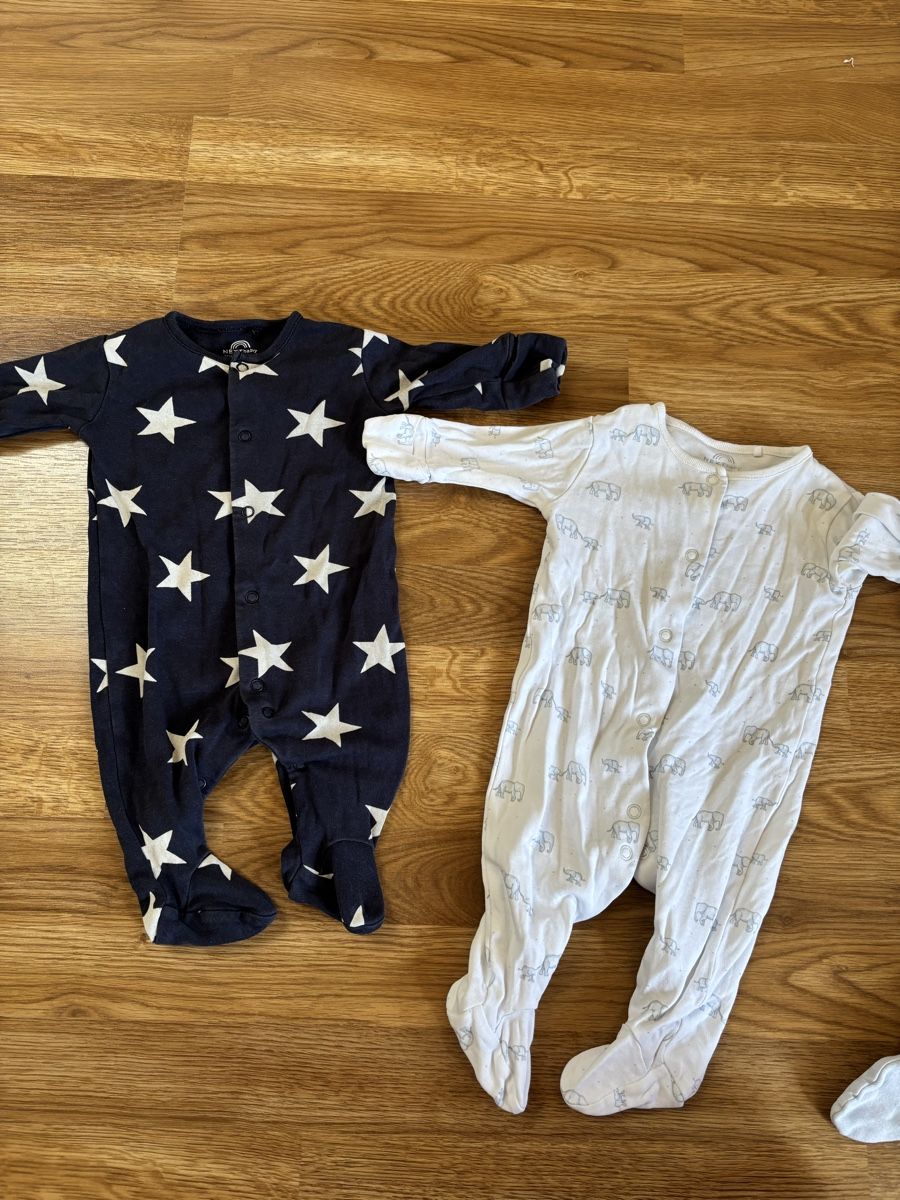 Lotti & Set di vestiti: 9 Bodys 1-3 Monate – Usato da Schaffhausen venduto da mar_dg95 2