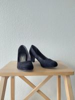 Schwarze Pumps