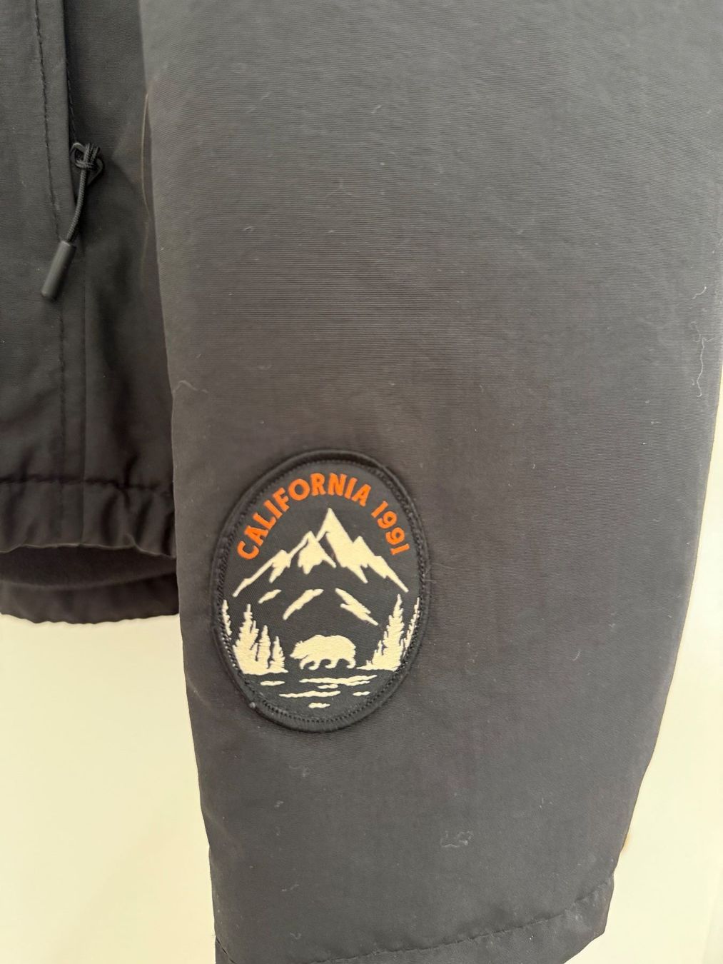 Pull&Bear Vestes: Pull&Bear Jacke mit Kangarootasche – D'occasion à Niederhasli par sonneee24 1