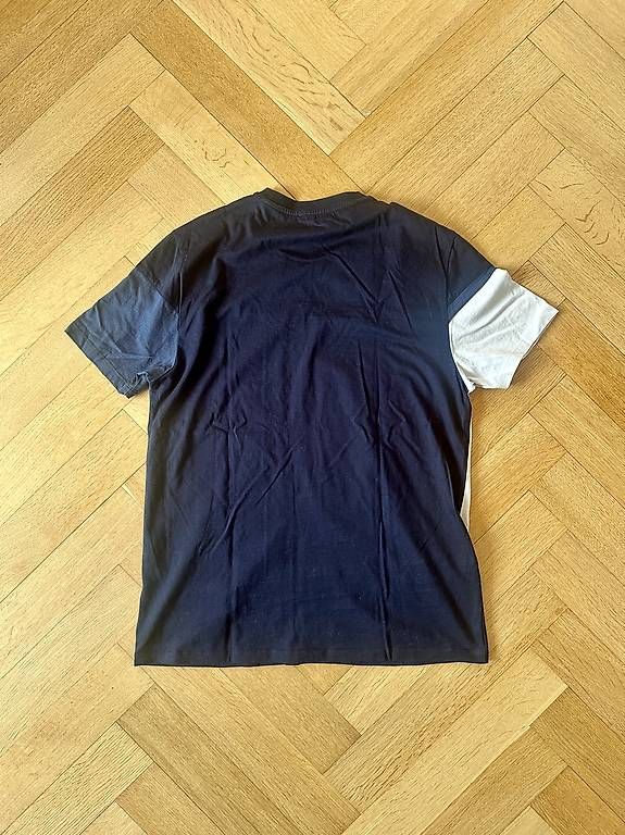 T-shirt: Reiss Design T-Shirt - L – Usato da Basel venduto da thmnn 1