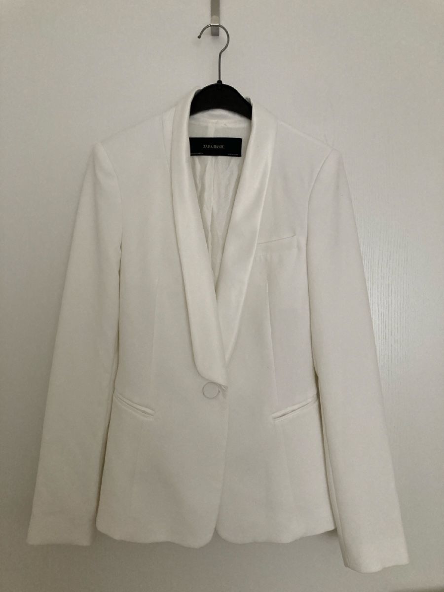 Zara Vestes: Blazer weiss zara – D'occasion à Wilen b. Wil par ilariia10