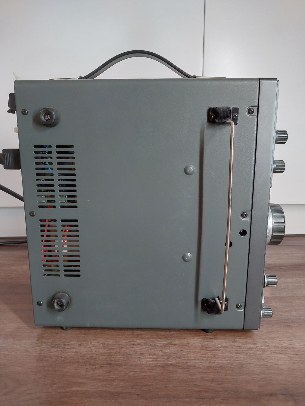 Icom Radiocomunicazione: Icom IC-R7000 Kommunikations-Empfänger – Usato da Eglisau venduto da HB9ELV 5