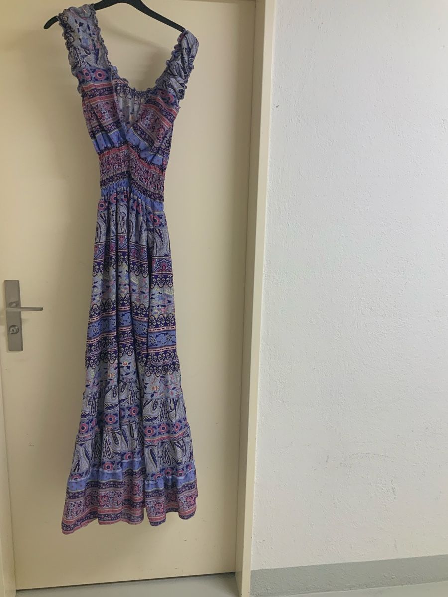 Vestiti: Maxikleid gemustert Grösse S neuwertig – Nuovo (secondo la descrizione) da Wallisellen venduto da AS.TZ. 5