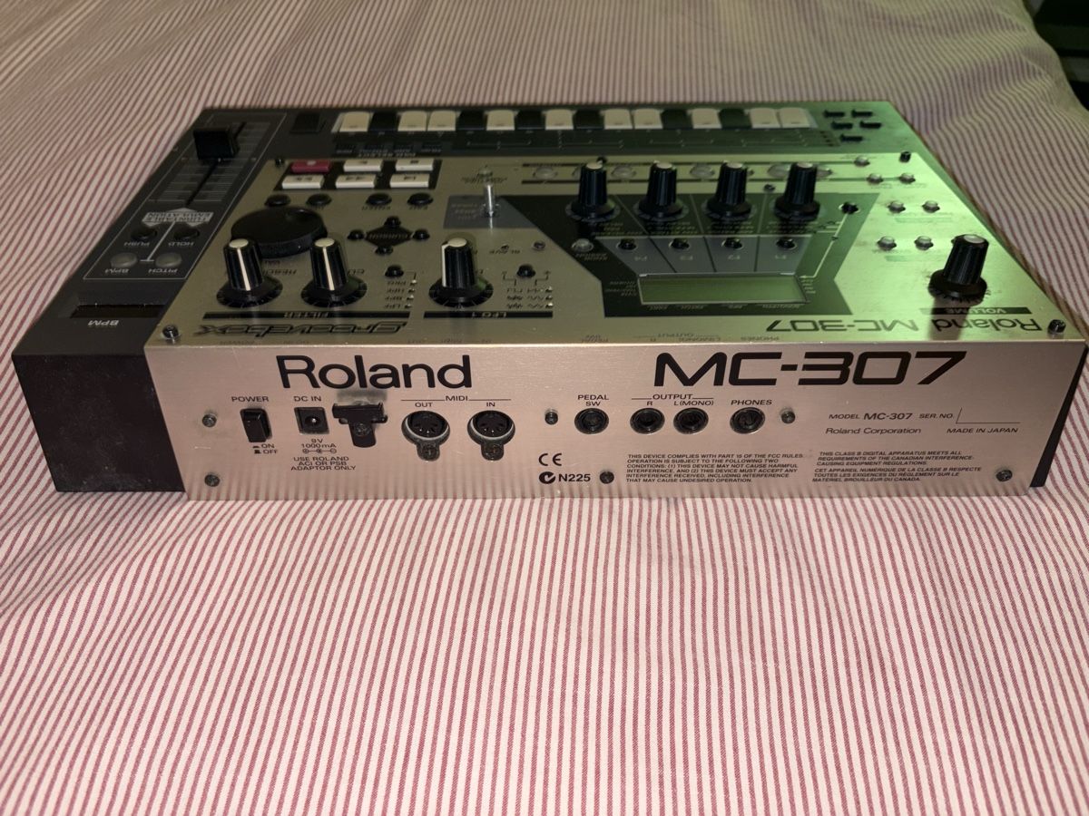 Roland Musikinstrumente: Roland MC-307  – Gebraucht aus Genève von Romanofsnow 4