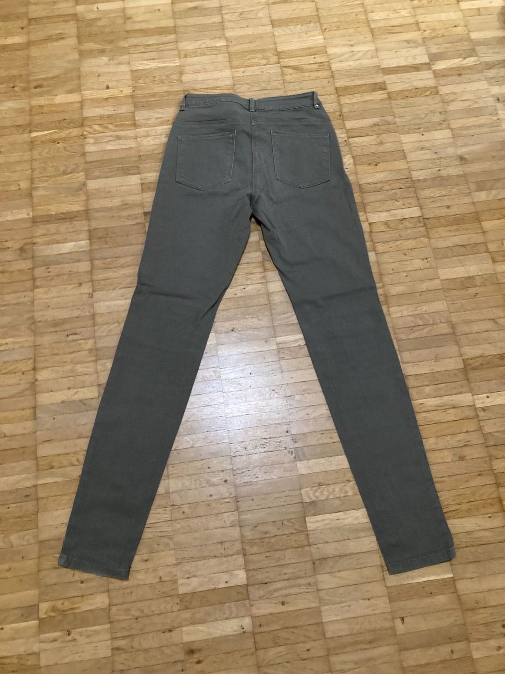 Jeans: Jeans khaki Gr. 36 – Usato da Thun venduto da Vans_98 1
