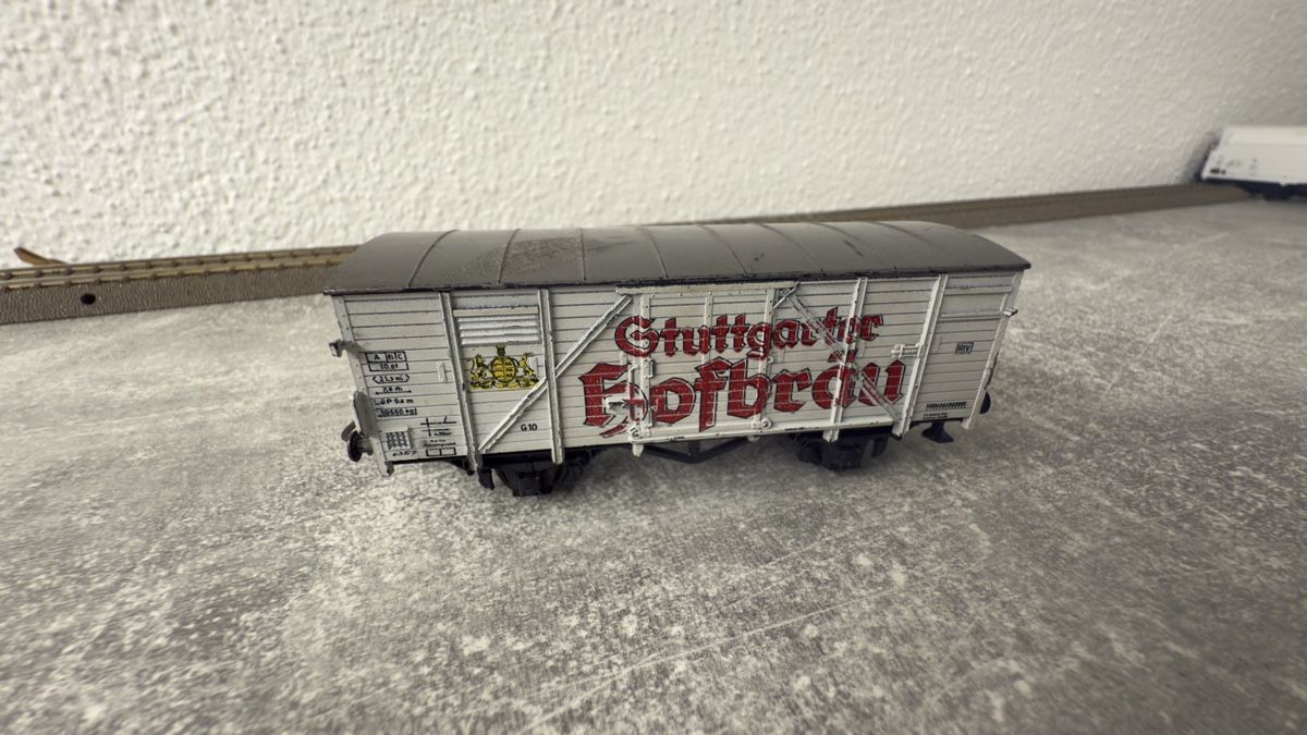 Modelleisenbahnen: Roco Güterwagen "Gruttagäss-Eichhofbräu" H0 / DC – Gebraucht aus Schlieren von rat_lq6b