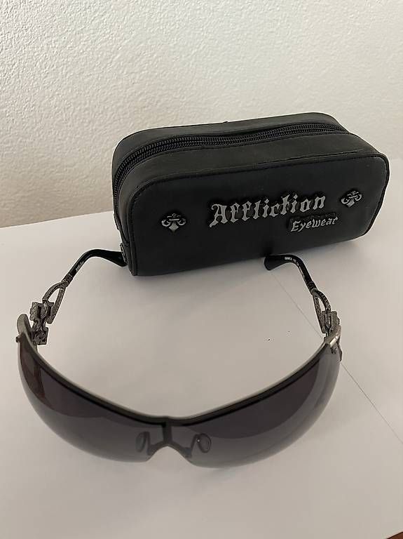 Lunettes & Verres: Original Affliction Sonnenbrille – Neuf avec emballage d'origine à Nänikon par Susan_1 4