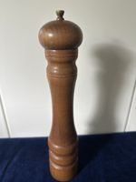 Holz Pfeffermuehle Made in Italy ca. 31 cm hoch 