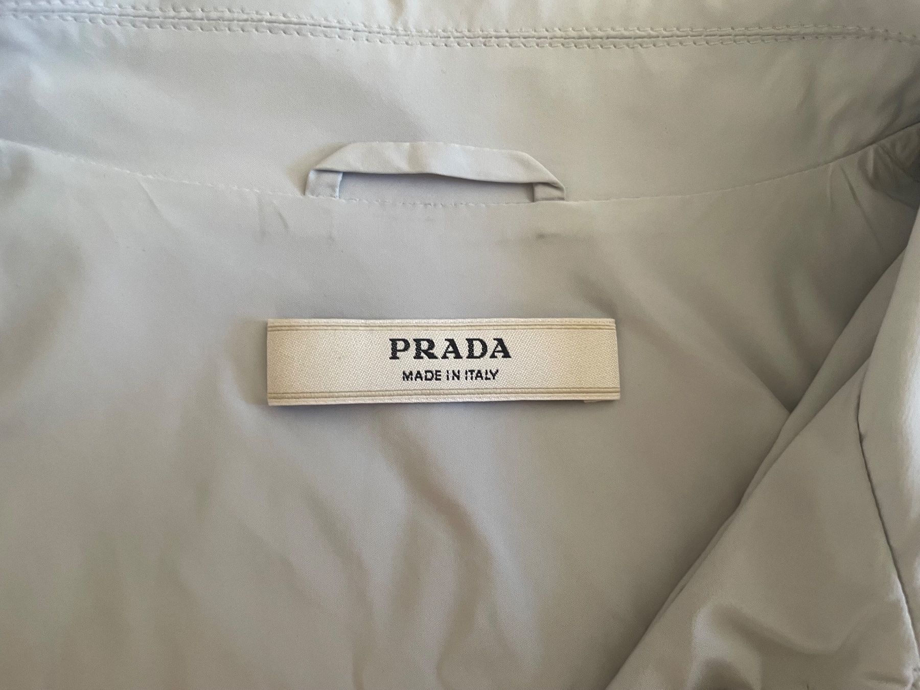 Prada Cappotti: PRADA Mantel hellgrau – Usato da Zizers venduto da Ladina 2