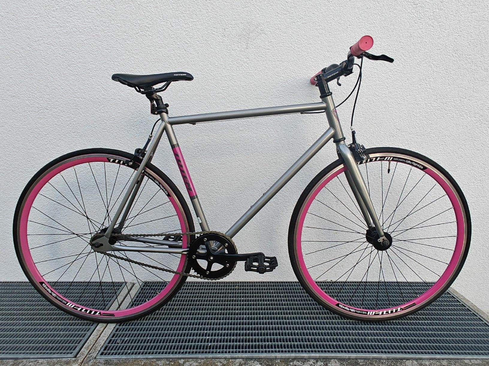 Totem Vélos: Fixie Singlespeed Totem  – D'occasion à Sempach par sam_z6d2