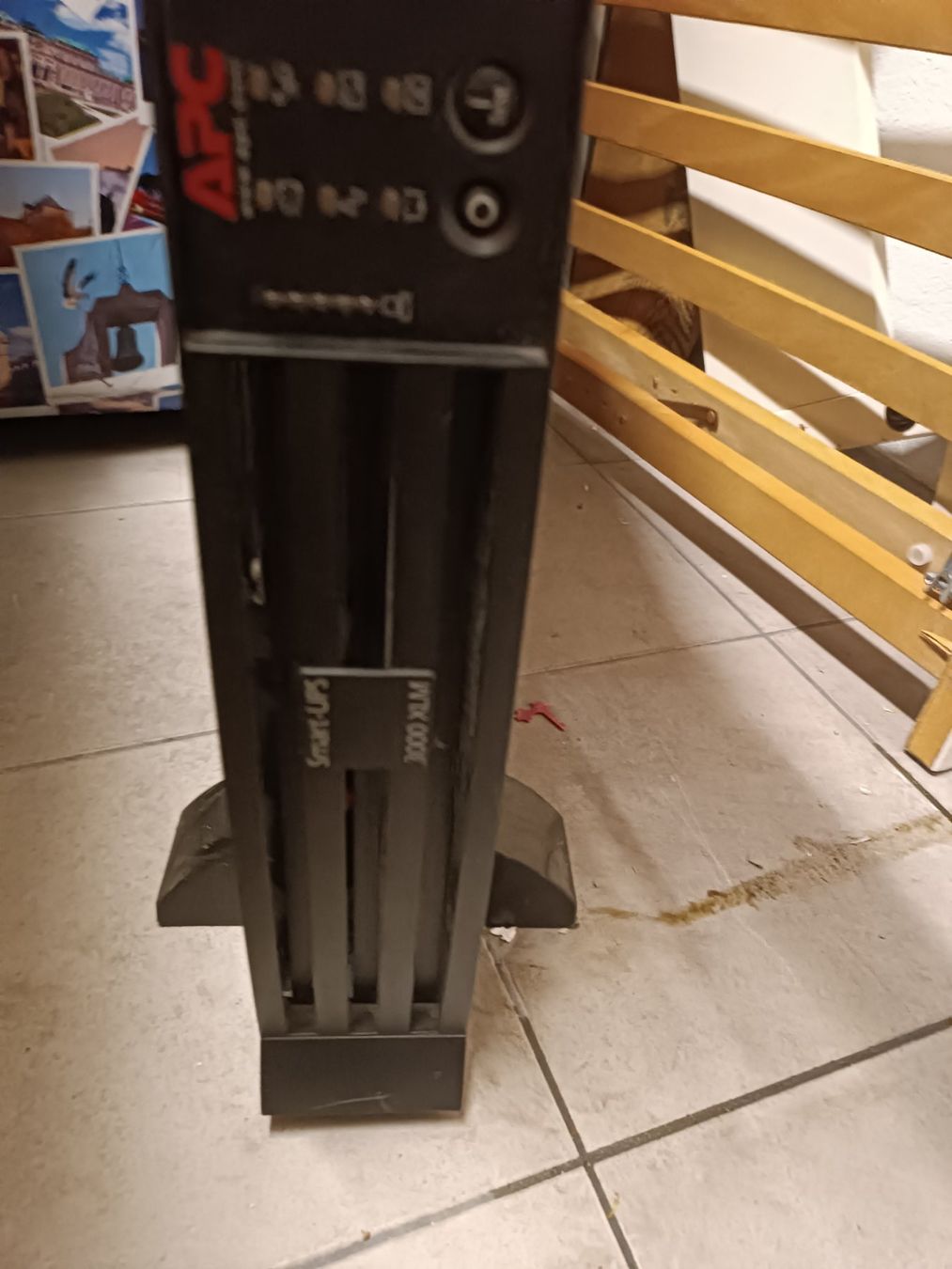 Apc Serveurs: APC Smart-UPS XL Modular 3000VA 230V Rackmount/Tower – Défectueux à Binningen par vit_pqg9 1