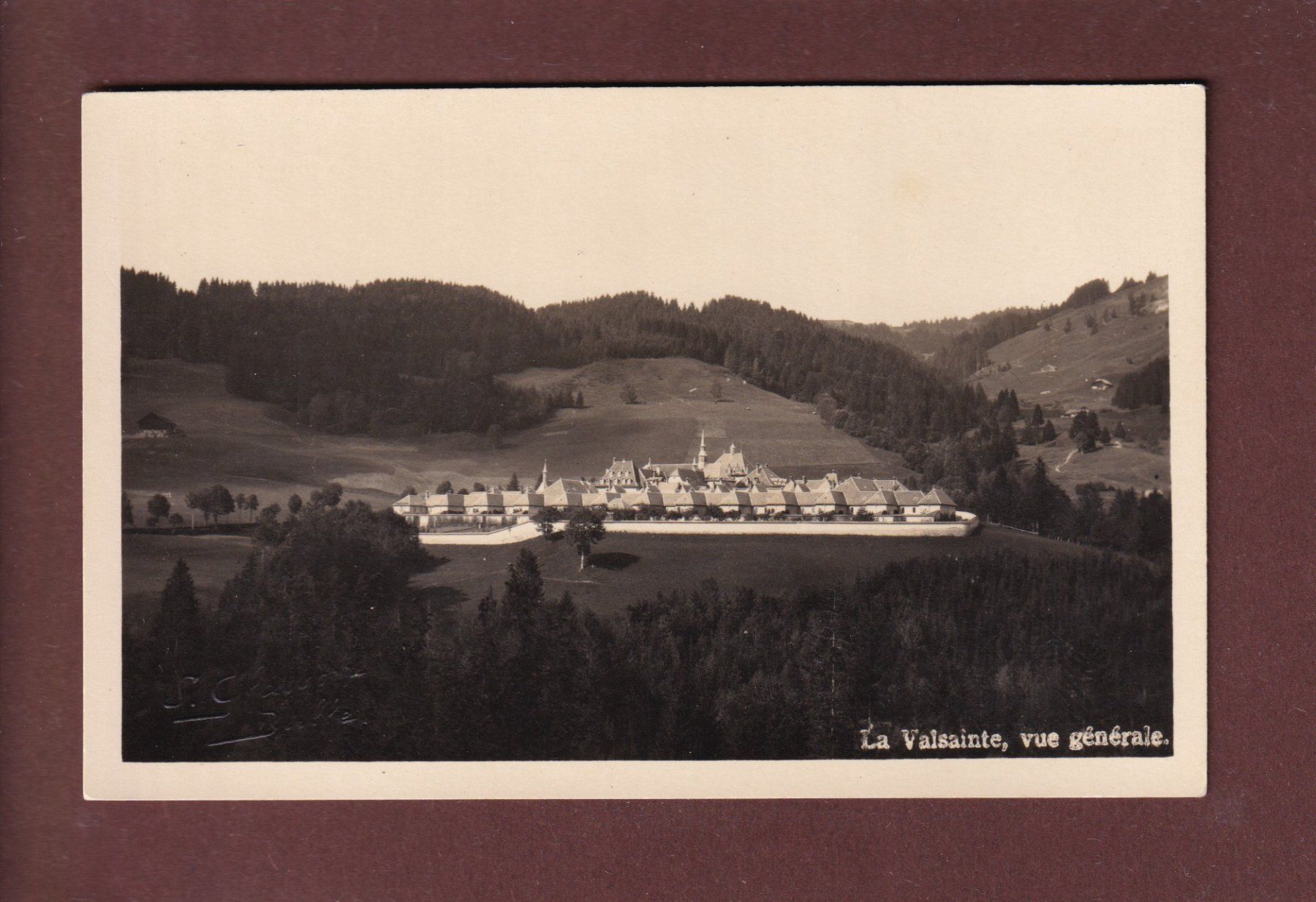 Cartoline postali: LA VALSAINTE - Vue générale – Usato da Pully venduto da nicecards
